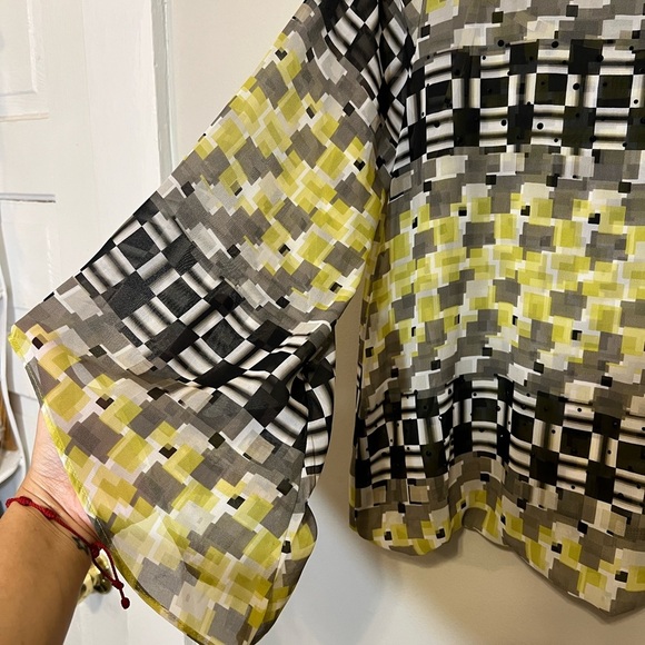 Office Sheer Top with embroidered beads details - Size Petite Small - Picture 3 of 7